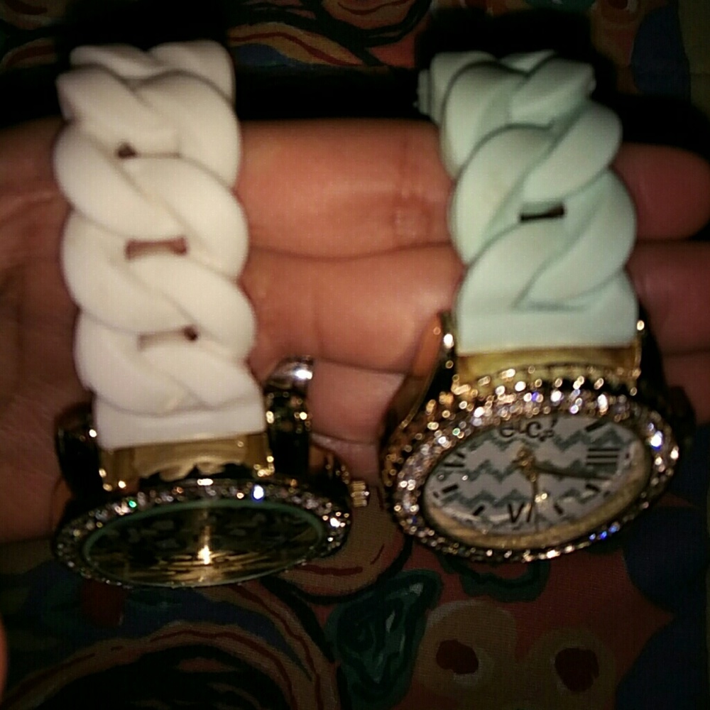 Jewelry - Picture 2 of 5